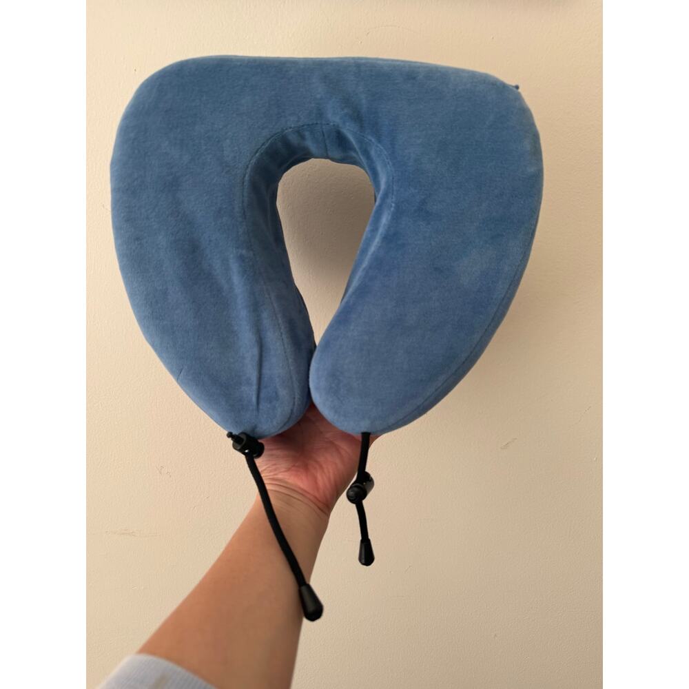 Cabeau Blue Evolution Classic Memory Foam Neck Airplane Pillow Washable Cover - Picture 3 of 5